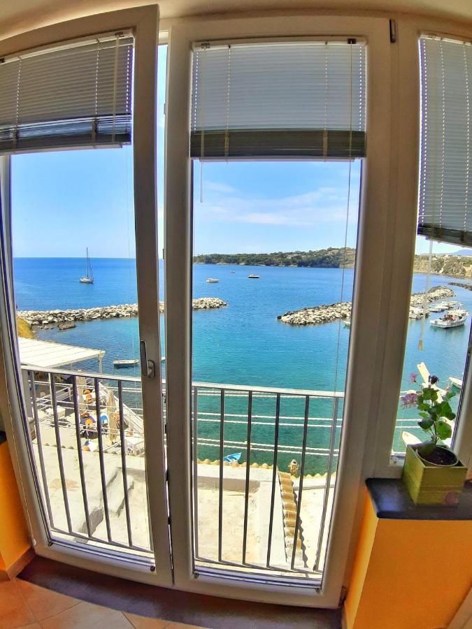 شقة La Casa Azzurra بروسيدا المظهر الخارجي الصورة