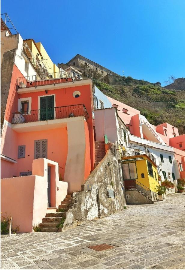 شقة La Casa Azzurra بروسيدا المظهر الخارجي الصورة