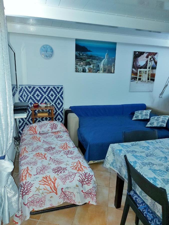 شقة La Casa Azzurra بروسيدا المظهر الخارجي الصورة